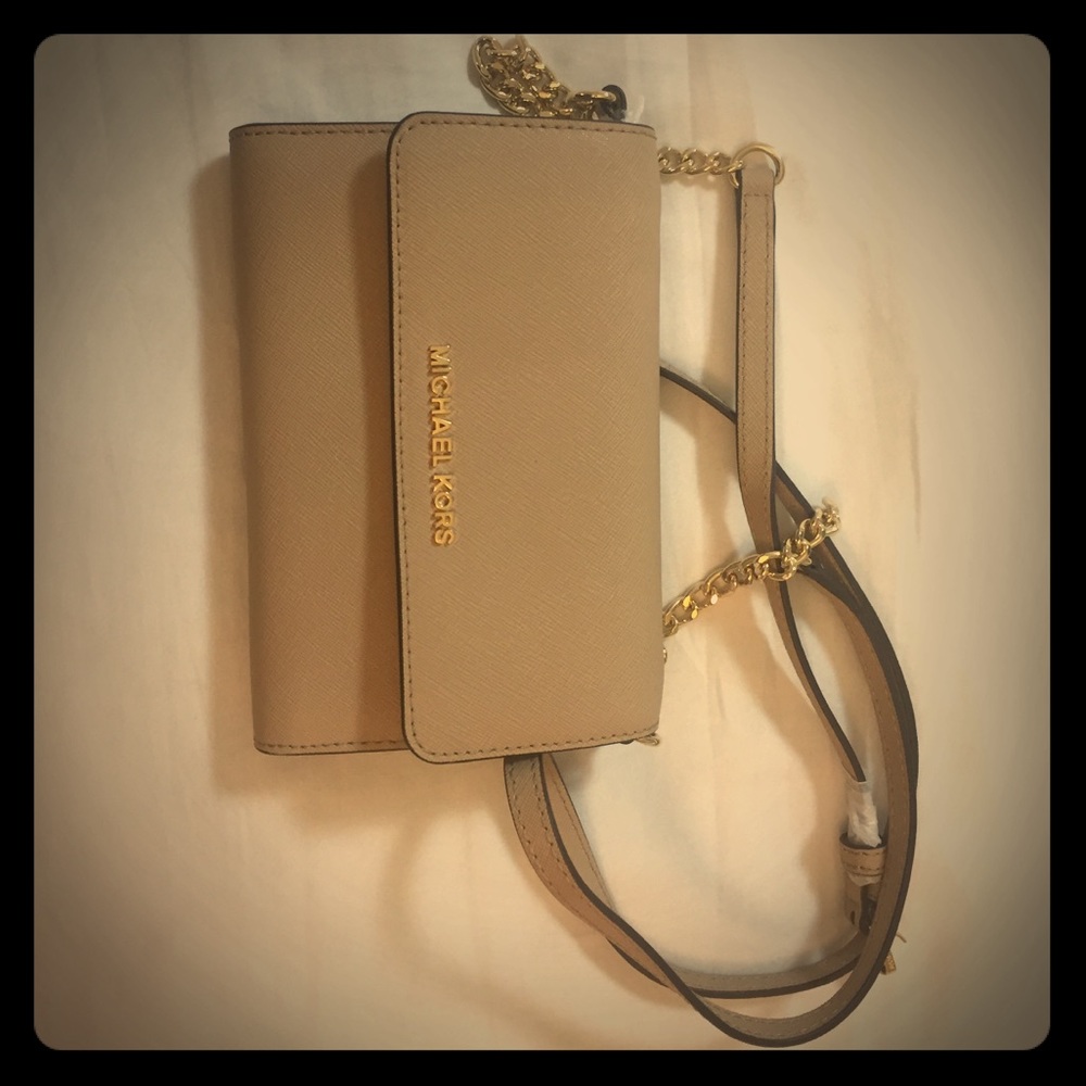 Michael Kors beige purse